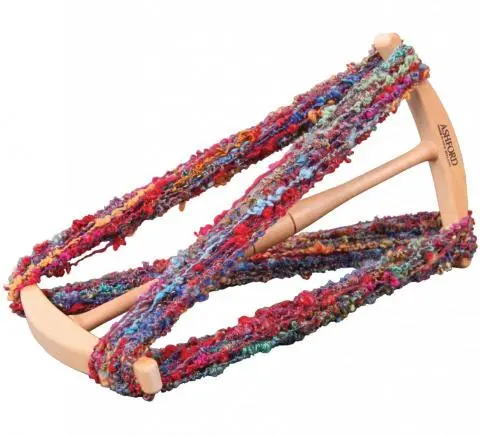 Ashford Niddy Noddy – Adjustable 1.5-Meter Skein Winder 1