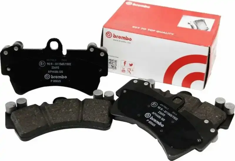 Brembo Premium Ceramic Brake Pads – Rear Axle Fitment For Audi R8 (2008–2020) 1
