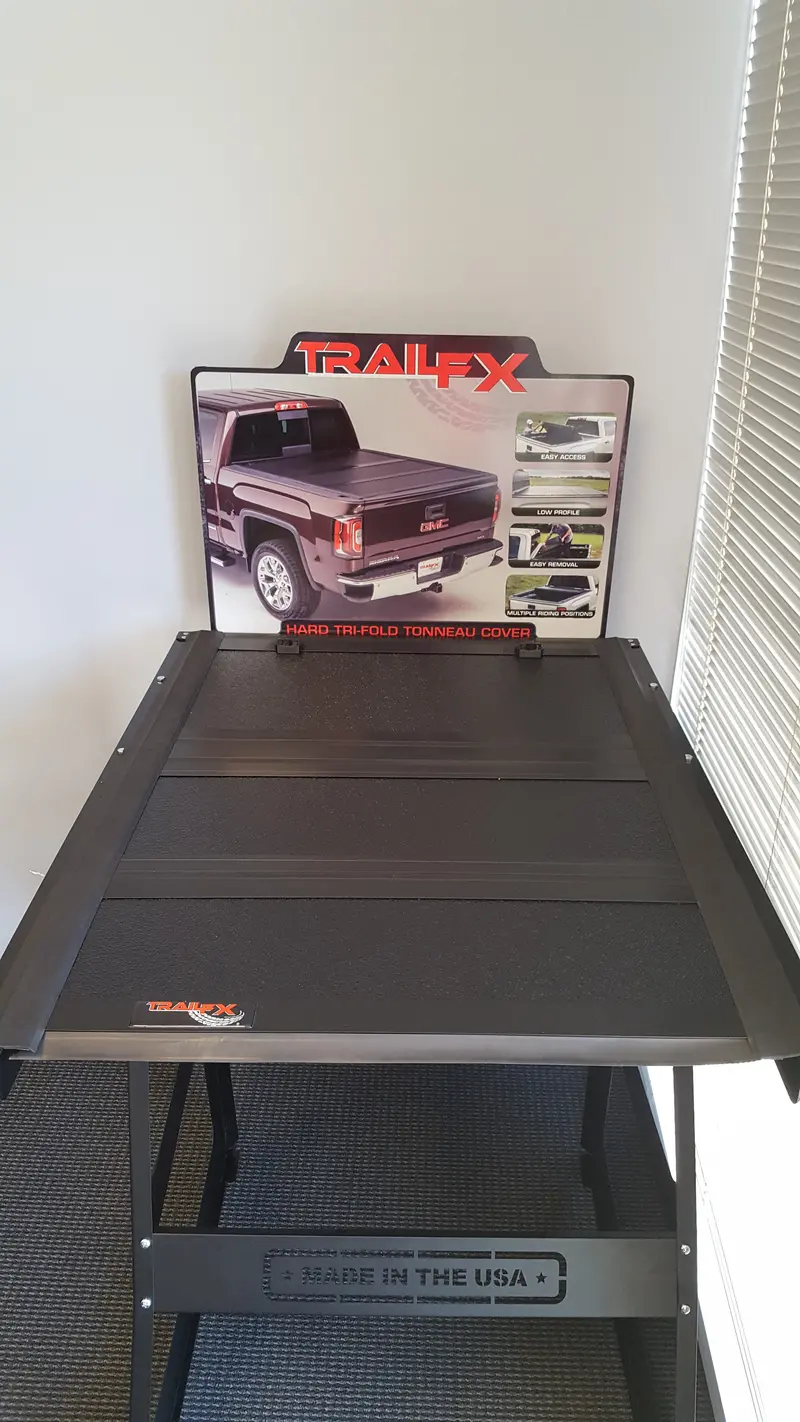 Flush-Mount Heavy-Duty Display Stand For Retail Or Trade Show Use 1